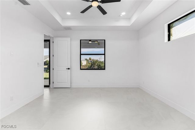 127 NW 14th AVE, Cape Coral, FL 33993