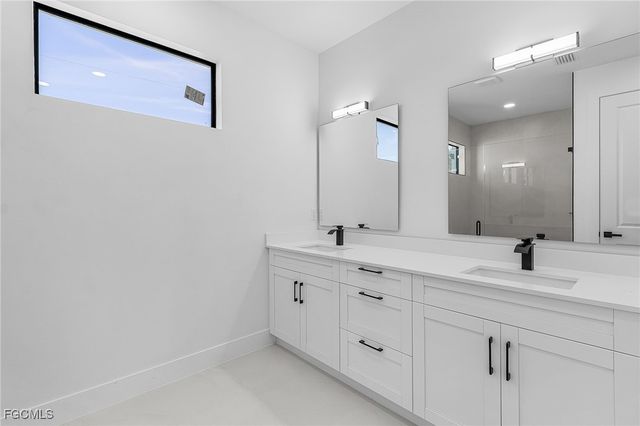 127 NW 14th AVE, Cape Coral, FL 33993