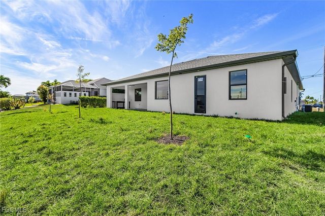 127 NW 14th AVE, Cape Coral, FL 33993