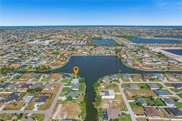 127 NW 14th AVE, Cape Coral, FL 33993