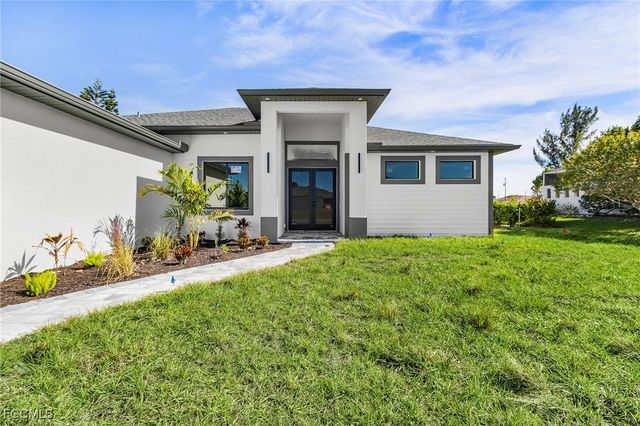 127 NW 14th AVE, Cape Coral, FL 33993