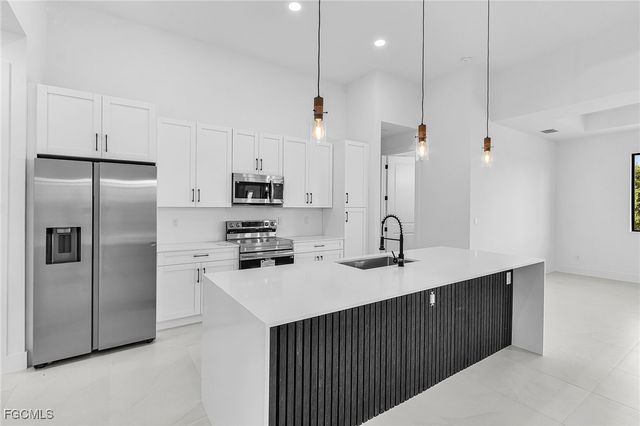 127 NW 14th AVE, Cape Coral, FL 33993