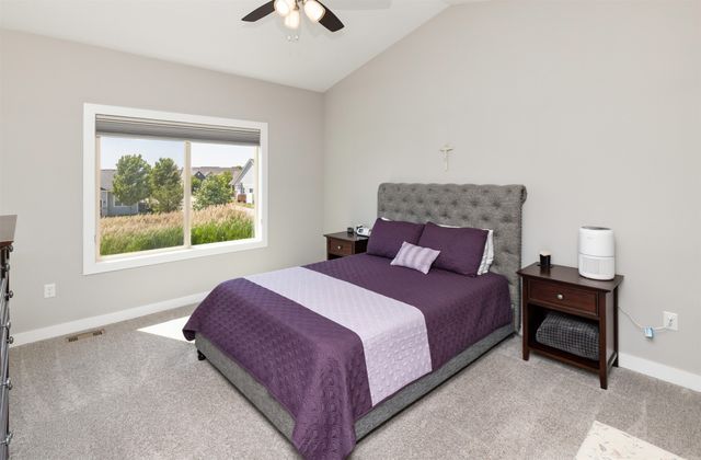 1880 SE Waddell Way, Waukee, IA 50263
