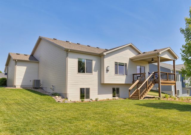 1880 SE Waddell Way, Waukee, IA 50263