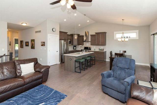 1880 SE Waddell Way, Waukee, IA 50263