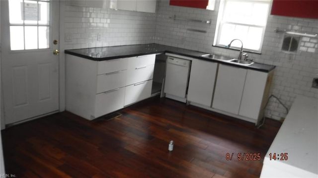 930 Mapole AVE, Norfolk, VA 23504