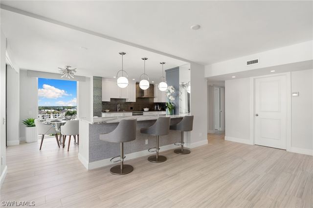 4401 Gulf Shore BLVD N D806, Naples, FL 34103