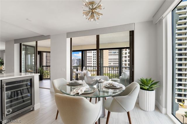 4401 Gulf Shore BLVD N D806, Naples, FL 34103