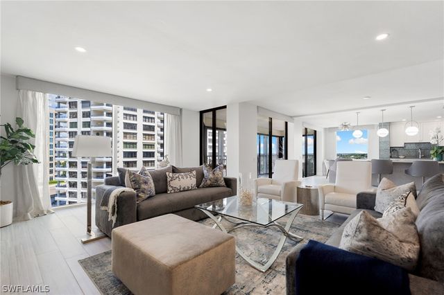 4401 Gulf Shore BLVD N D806, Naples, FL 34103