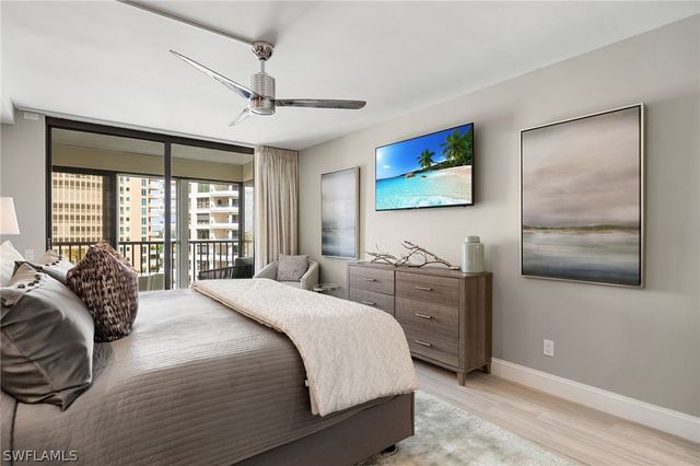 4401 Gulf Shore BLVD N D806, Naples, FL 34103