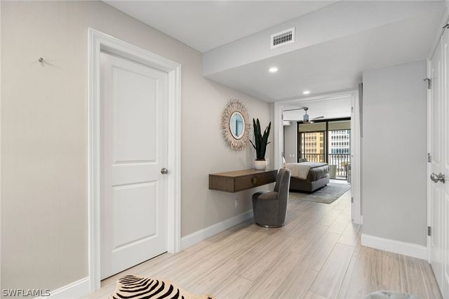 4401 Gulf Shore BLVD N D806, Naples, FL 34103