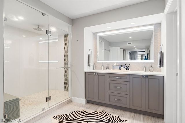 4401 Gulf Shore BLVD N D806, Naples, FL 34103