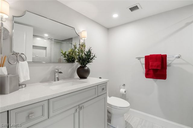 4401 Gulf Shore BLVD N D806, Naples, FL 34103