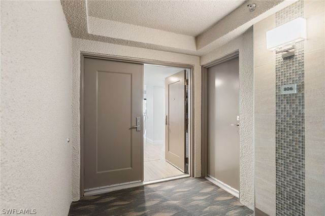 4401 Gulf Shore BLVD N D806, Naples, FL 34103