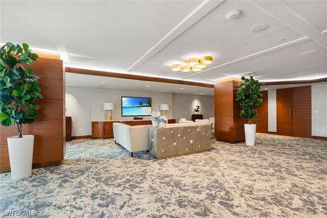 4401 Gulf Shore BLVD N D806, Naples, FL 34103