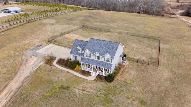 725 Allendale rd, Woodruff, SC 29388