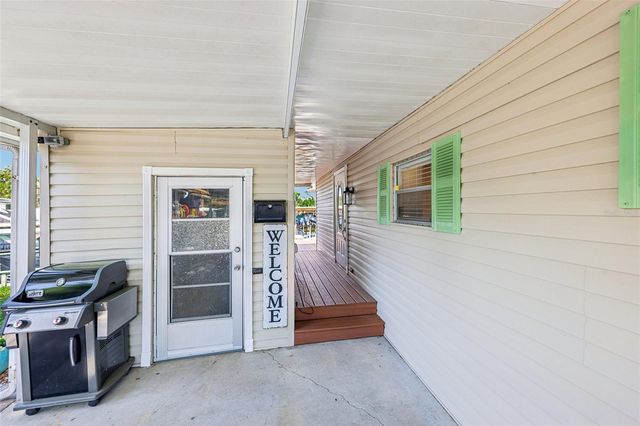 5 GALLINULE COURT, Fruitland Park, FL 34731