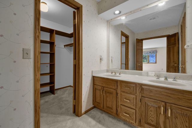 4744 Stonehaven Drive, Columbus, OH 43220