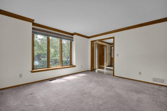 4744 Stonehaven Drive, Columbus, OH 43220
