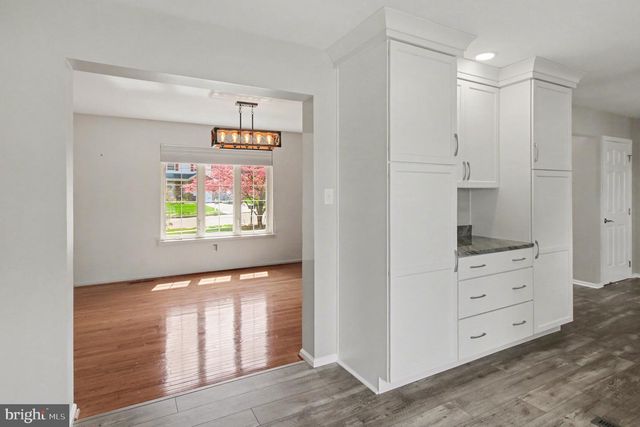 4016 WASHINGTON DR, Upper Chichester, PA 19061