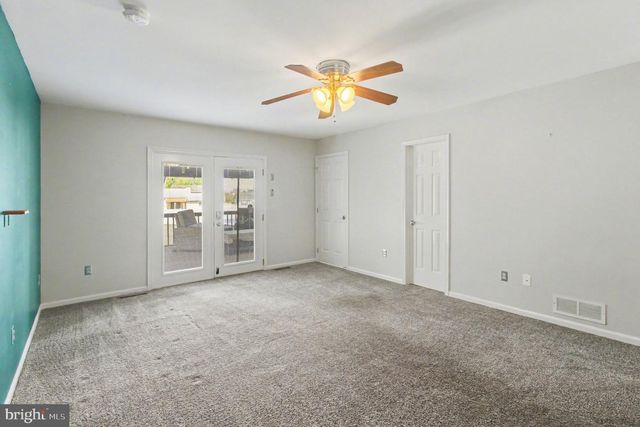 4016 WASHINGTON DR, Upper Chichester, PA 19061