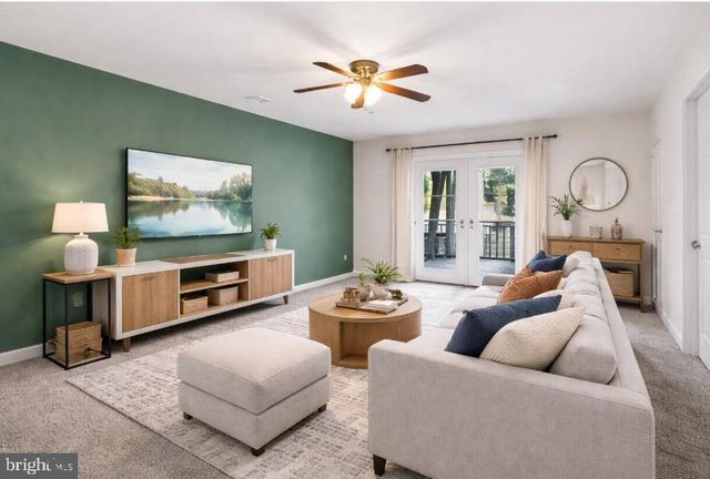 4016 WASHINGTON DR, Upper Chichester, PA 19061