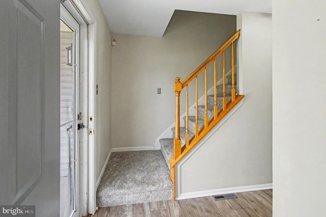 4016 WASHINGTON DR, Upper Chichester, PA 19061