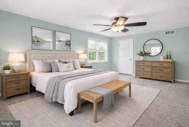 4016 WASHINGTON DR, Upper Chichester, PA 19061