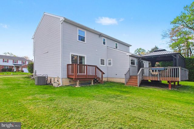 4016 WASHINGTON DR, Upper Chichester, PA 19061