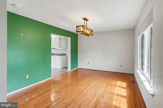 4016 WASHINGTON DR, Upper Chichester, PA 19061