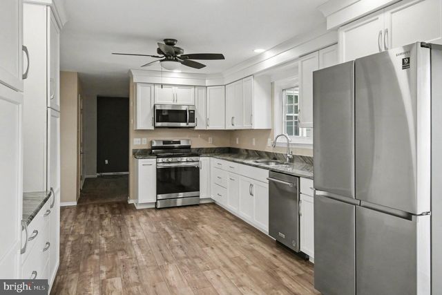 4016 WASHINGTON DR, Upper Chichester, PA 19061