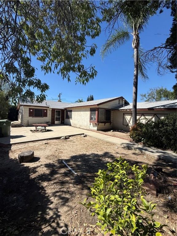 17206 Lahey Street, Granada Hills (los Angeles), CA 91344