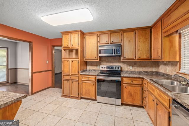 2821 Hog Mountain Road, Jefferson, GA 30549