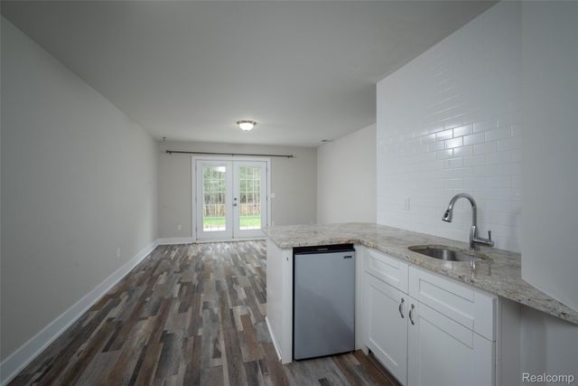 190 Whispering Pines Drive, Fenton, MI 48430