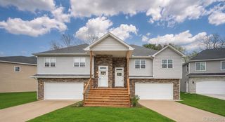 190 Whispering Pines Drive, Fenton, MI 48430