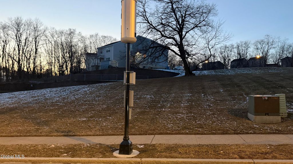 575 Lark Drive, Albany, NY 12210