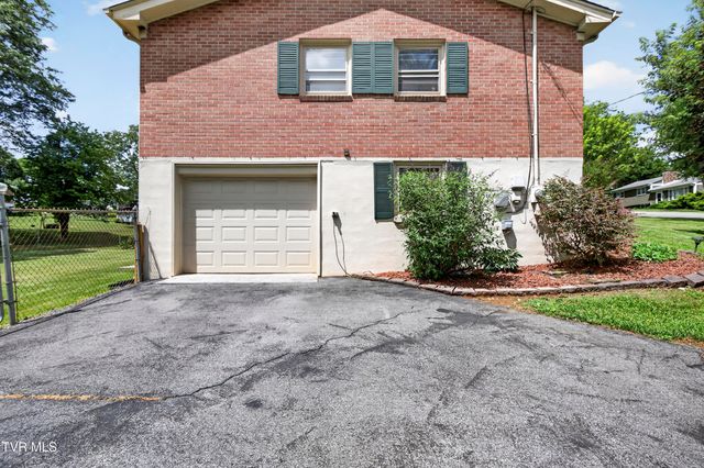 302 Seminole Road, Bristol, VA 24201