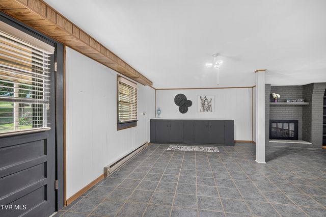 302 Seminole Road, Bristol, VA 24201