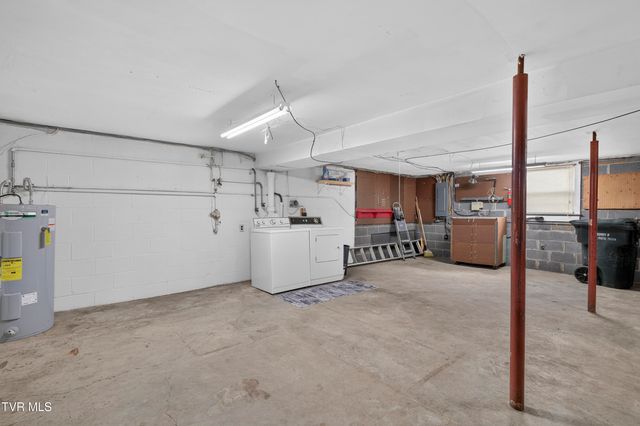 302 Seminole Road, Bristol, VA 24201