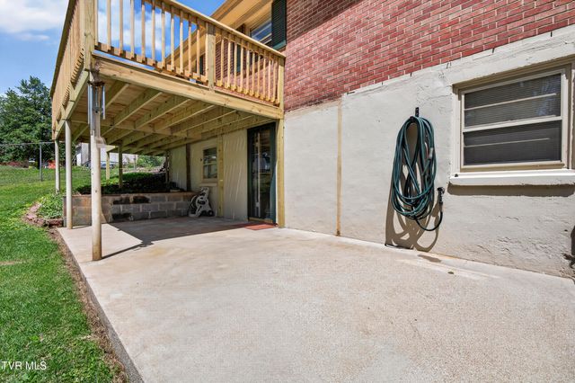 302 Seminole Road, Bristol, VA 24201