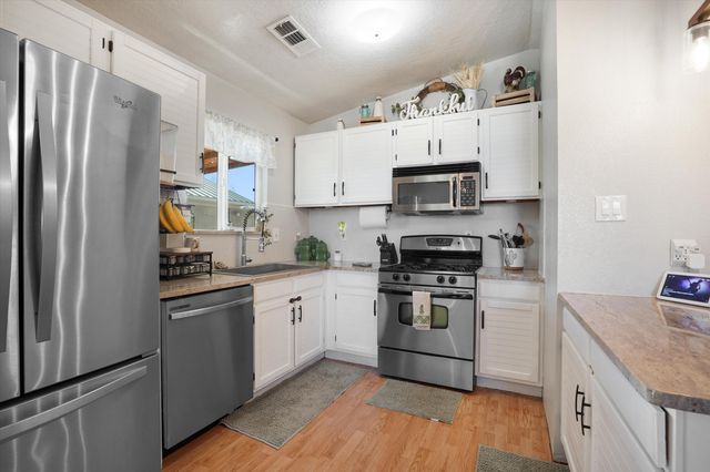 1959 Gomez Drive SW, Los Lunas, NM 87031