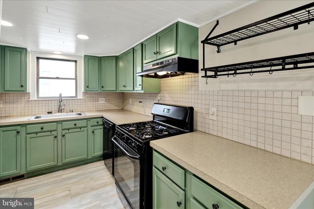 1027 COMMONWEALTH BLVD, Reading, PA 19607