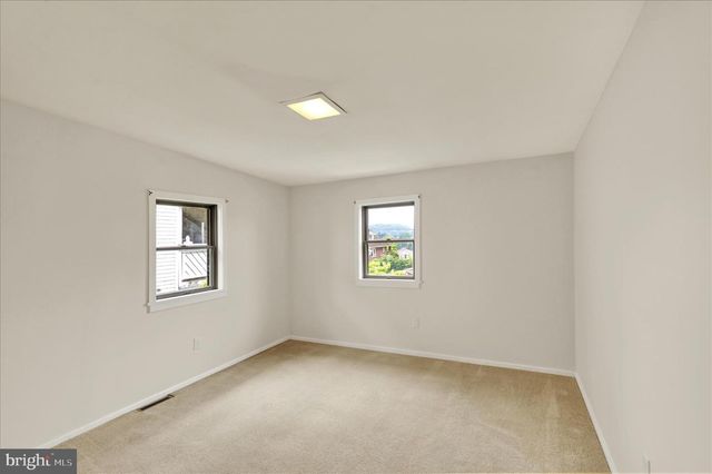 1027 COMMONWEALTH BLVD, Reading, PA 19607