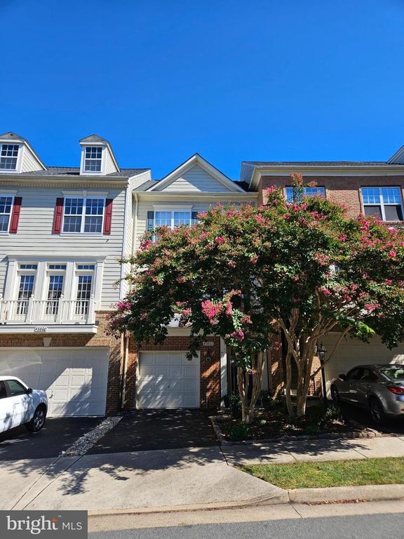 43802 LEES MILL SQ, Leesburg, VA 20176