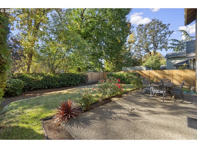 8414 Sw LANGTREE St, Portland, OR 97224