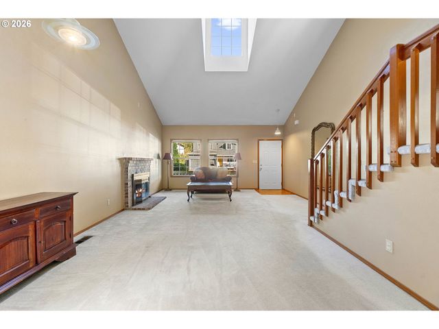 8414 Sw LANGTREE St, Portland, OR 97224