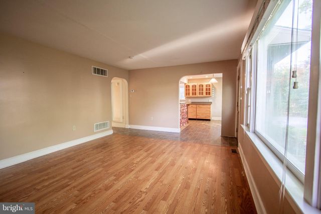 14 CREST AVE, Lancaster, PA 17602