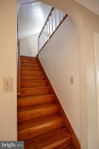 14 CREST AVE, Lancaster, PA 17602