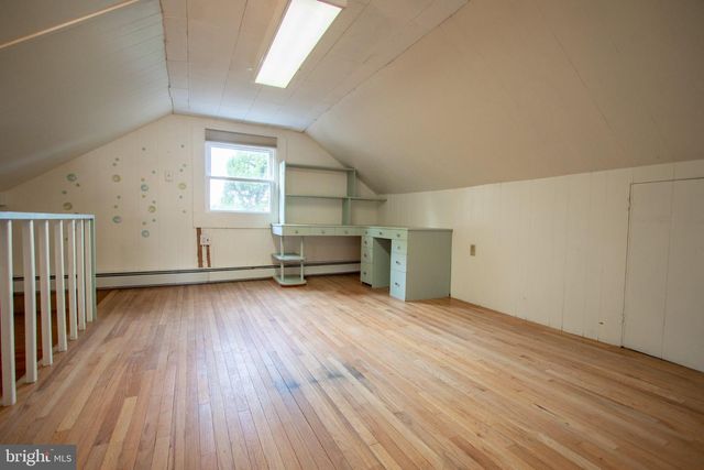 14 CREST AVE, Lancaster, PA 17602