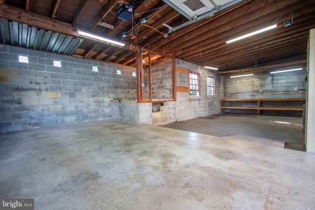 14 CREST AVE, Lancaster, PA 17602